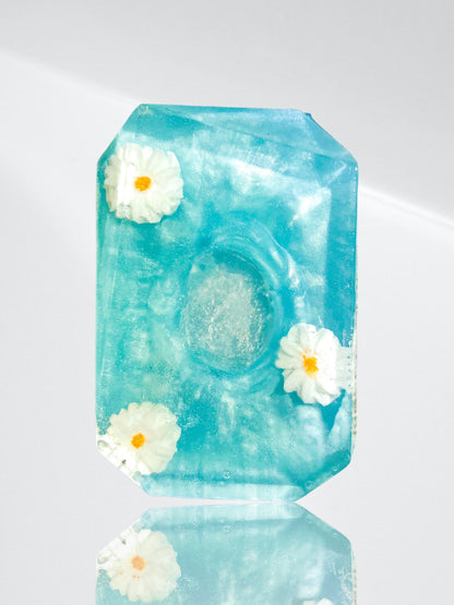 Daisy Jones - 4 oz Crystal Infused Soap